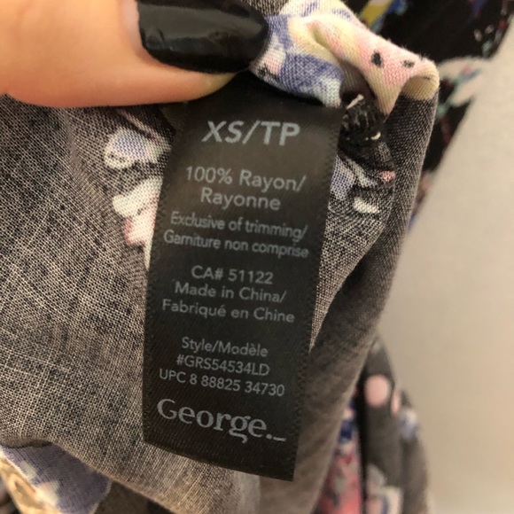 XS George Maxi dress. Zipper works. - Picture 4 of 8